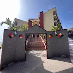 Olivia Sunset Blanco Apartman *