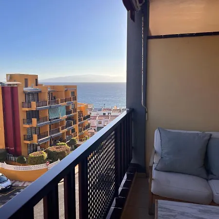 Olivia Sunset Blanco Apartment